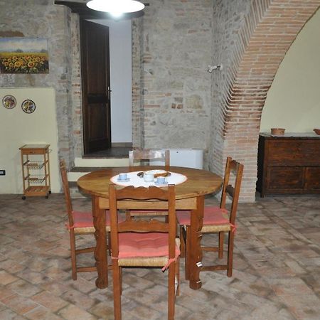 Farm Stay Il Carro Del Colle Колеваленца Екстериор снимка