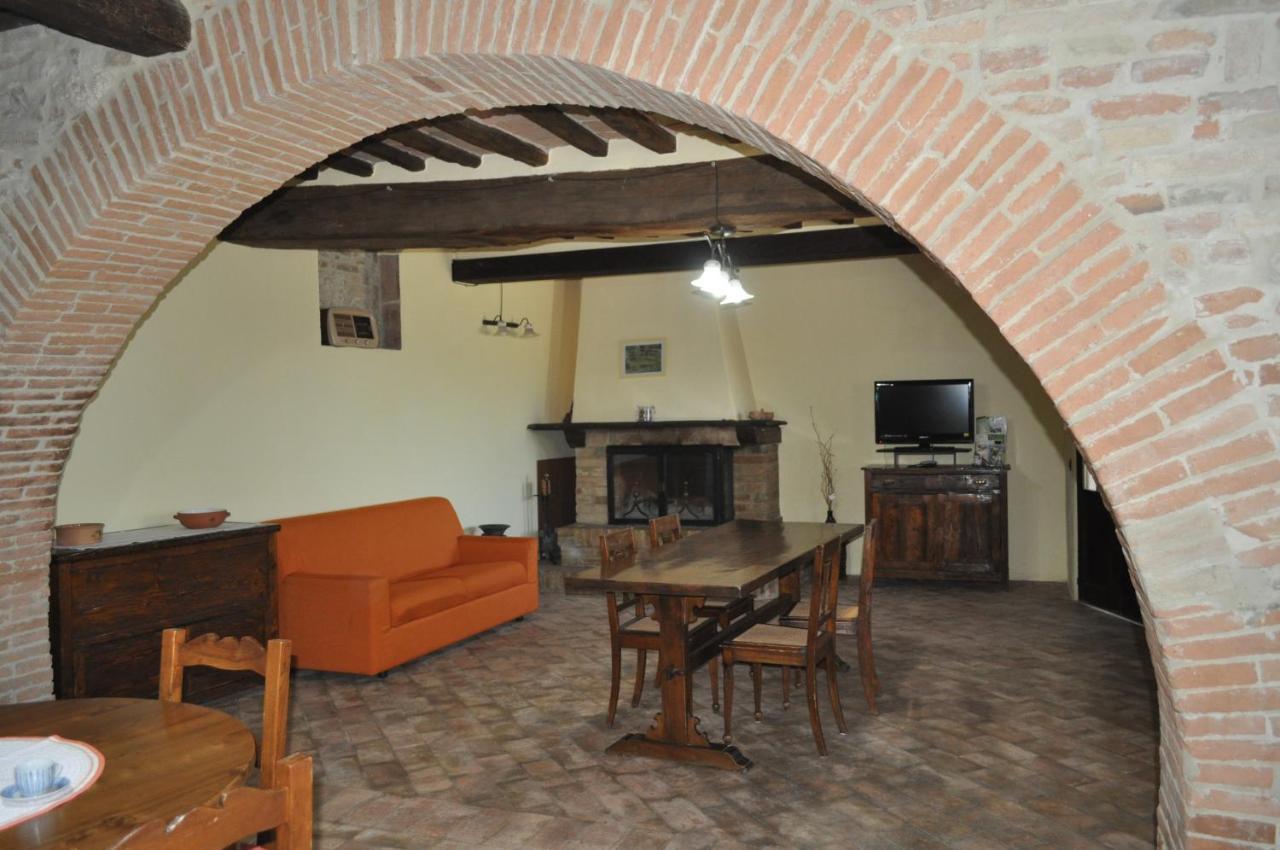 Farm Stay Il Carro Del Colle Колеваленца Екстериор снимка