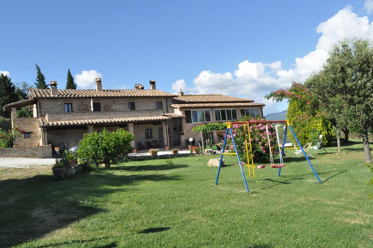 Farm Stay Il Carro Del Colle Колеваленца Екстериор снимка